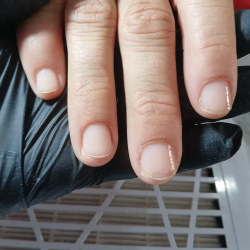 Manicuria rusa/combinada sin esmaltar