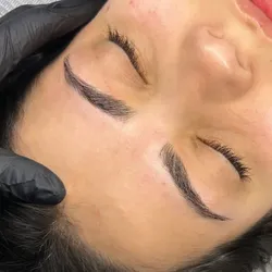Perfilado de Cejas
