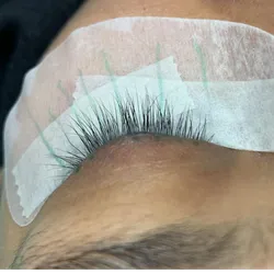 REMOCION EXTENSIONES DE PESTAÑAS