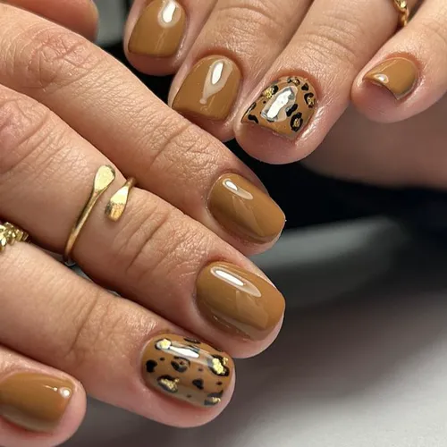 Esmaltado semipermanente, de Ximena Soles
