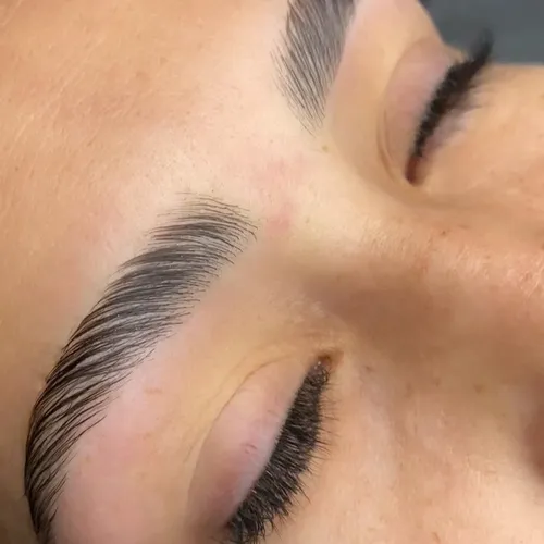 Laminado y diseño de cejas más nutrición 