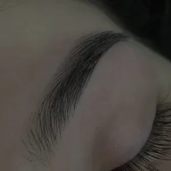 Perfilado de cejas 