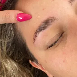 Laminado de cejas
