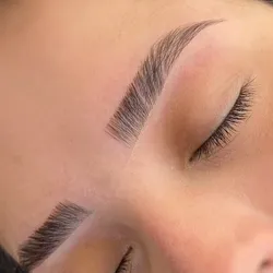 Laminado de cejas 
