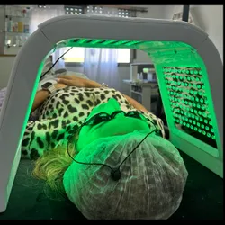 Limpieza facial con dermaplaning y microneedling