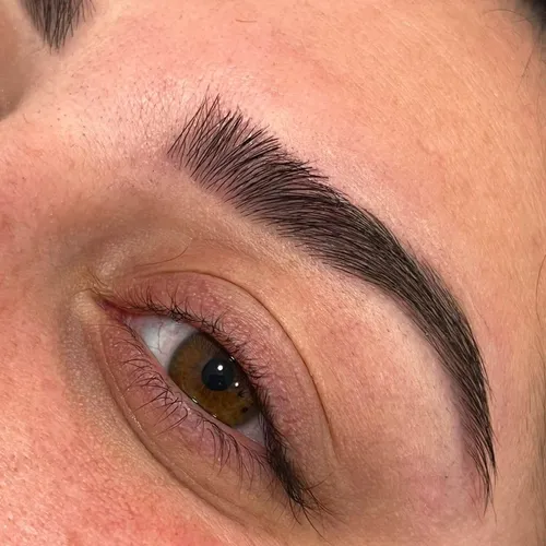 Perfilado de cejas