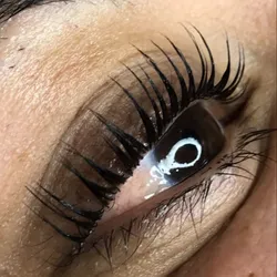 Lifting de pestañas + botox