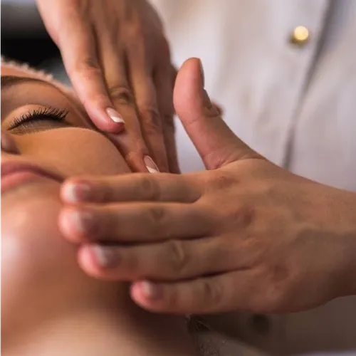 HIGIENE FACIAL ANTI-ESTRES