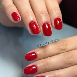 Esmaltado semipermanente con nivelación en gel 