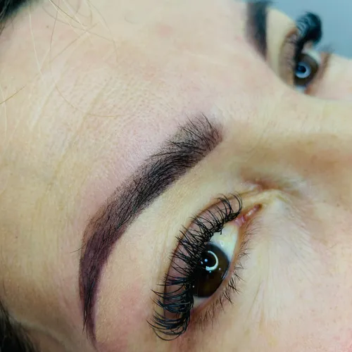 Perfilado de cejas más bozo 