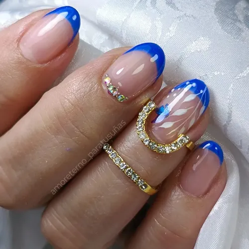 Esmaltado Semipermanente + French o Nail Art