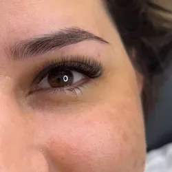 Extensiones de pestañas 4D