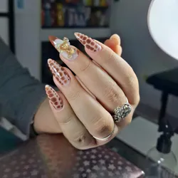 Uñas esculpidas 