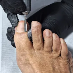 Podología sin esmalte semipermanente 