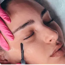 Higiene + Dermaplaning + electroporador