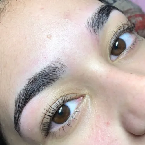 Perfilado de cejas