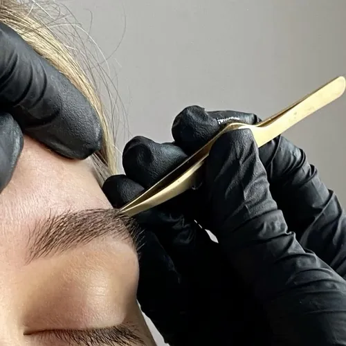 Perfilado de cejas 