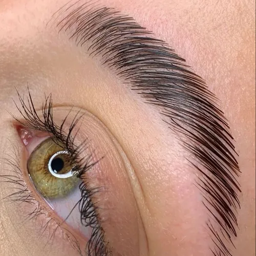 Laminado de cejas 