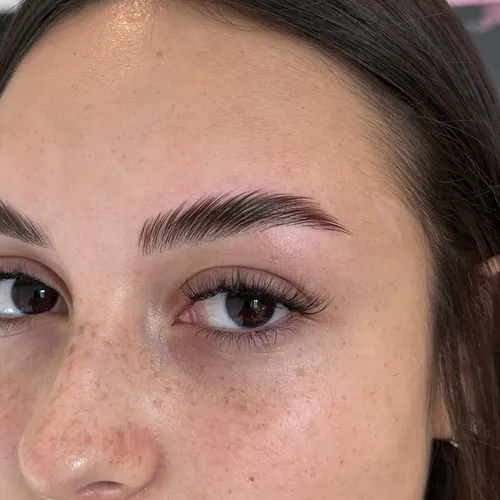 Laminado de cejas 