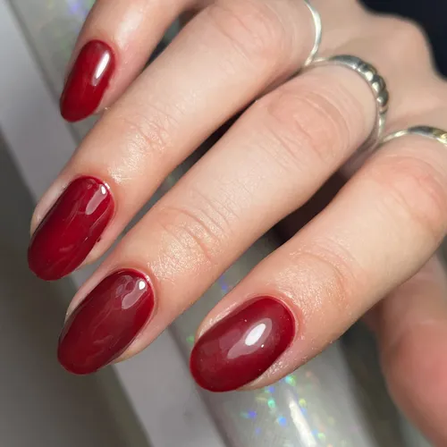 Esmaltado semipermanente en manos 