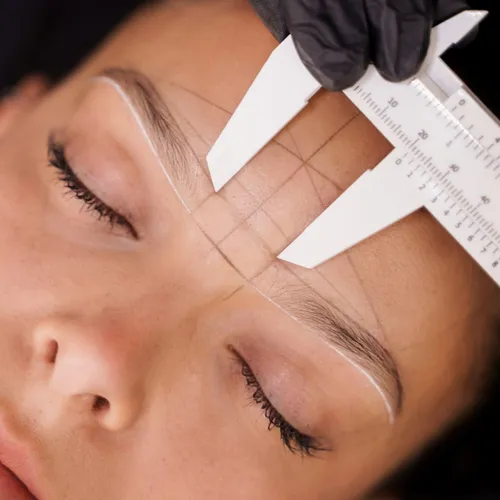 PERFILADO DE CEJAS
