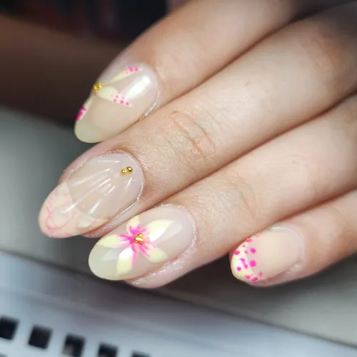 Esmaltado semipermanente  MANOS