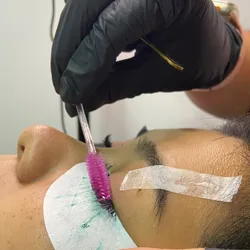Extension de pestañas 