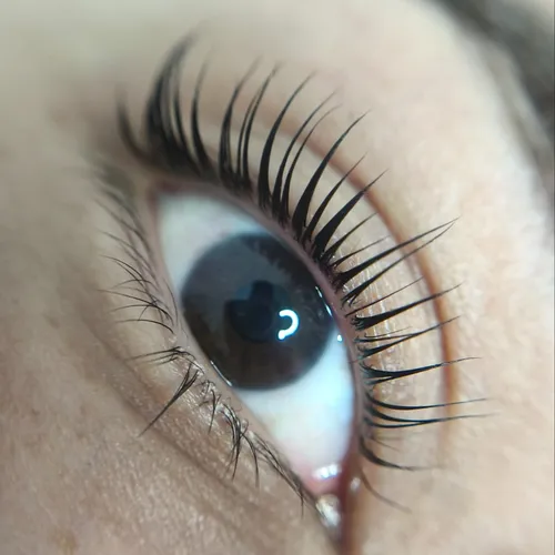 1️⃣💜 Lifting  Premium + Diseño y Perfilado de Cejas