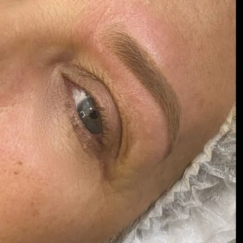 Micropigmentación de cejas