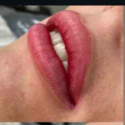 MICROPIGMENTACION DE LABIOS
