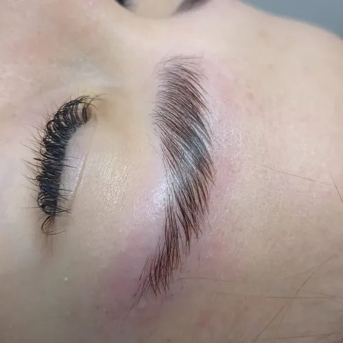 Laminado de cejas