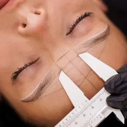 Perfilado de cejas