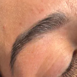 Perfilado de cejas +bozo 