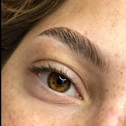 Laminado de cejas $30.500