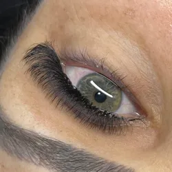 Extensiones de pestañas 5d