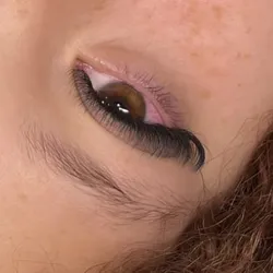 Extensiones de pestañas 4d