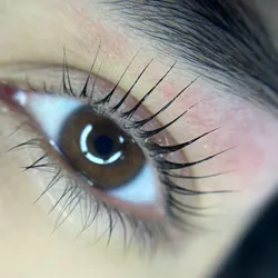 Lifting completo+ perfilado de cejas 