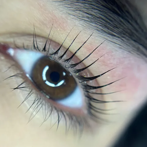 Lifting completo+ perfilado de cejas 