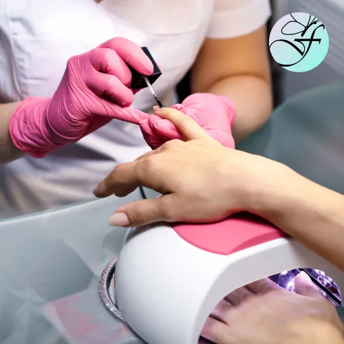 Esmaltado semipermanente + full nailart