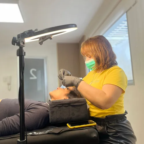 Evaluación sin costo (cejas,  pestañas y labios) Tacuarembó 