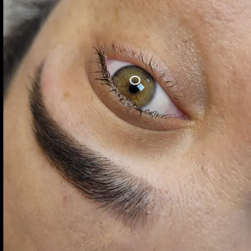 Perfilado de cejas con hilos + tinte  | Tacuarembó 