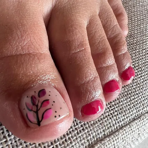 Esmaltado semi en pies Plus (hidromasaje + masaje exfoliante + hidratación)