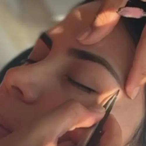 Perfilado con henna 