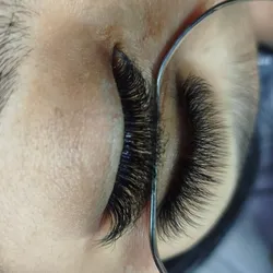 Extensiones de pestañas 3D 
