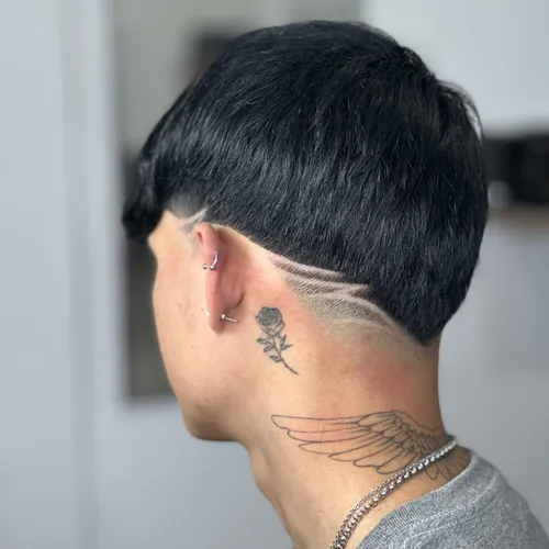 Corte + cejas ( degradado de 0 o 1 se realiza marcado)
