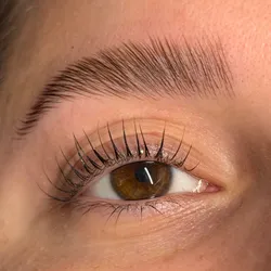 Combo off% full (Lifting, laminado de cejas y perfilado)