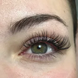 Extensiones de pestañas clasicas