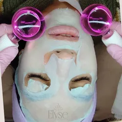 Limpieza facial profunda + diseño y perfilado de cejas
