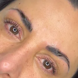 LIFTING + LAMINADO Y PERFILADO de cejas