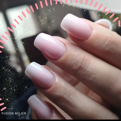 Uñas esculpidas